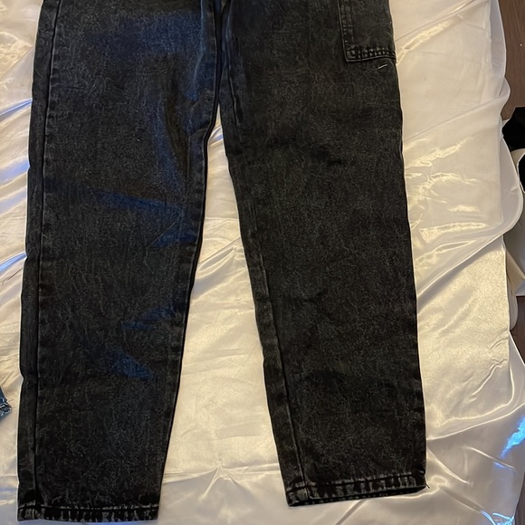 SHEIN cargo Jean pants. - Picture 3 of 5